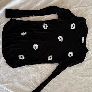 Black Long Sleeve Top with Lip Print